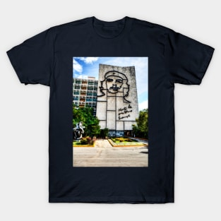 Ministry Of The Interior Building With Face of Che Guevara, Havana, Cuba T-Shirt